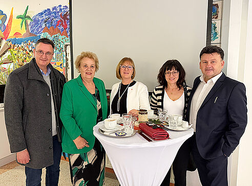 Ehrengäste mit Direktorin