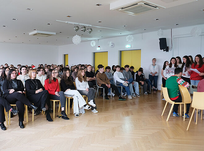 Blick in den vollen Festsaal