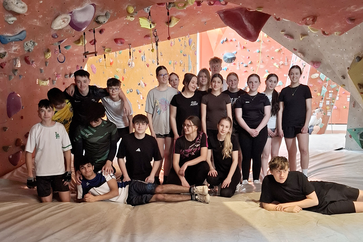 Gruppenfoto im Boulderbereich