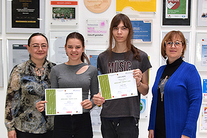 Mag.a Unger, Gewinner, Direktorin