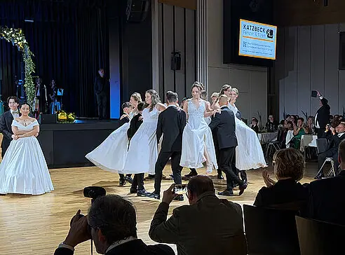 Tanzfläche mit Polonaise